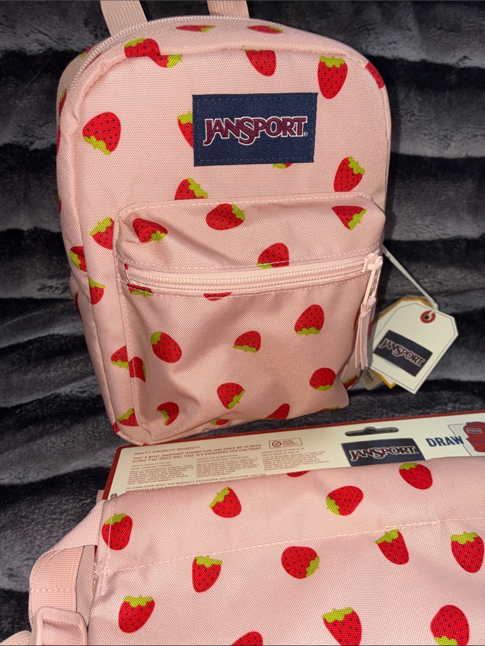Jansport Strawberry bag & lunch bag bundle - Picture 4 of 6